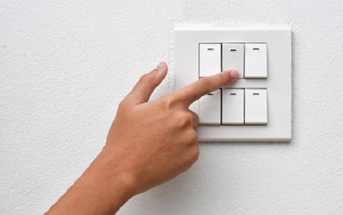 Quen tiết kiệm điện phản khoa học thế này, bảo sao tiền điện mỗi tháng cứ tăng “vùn vụt”