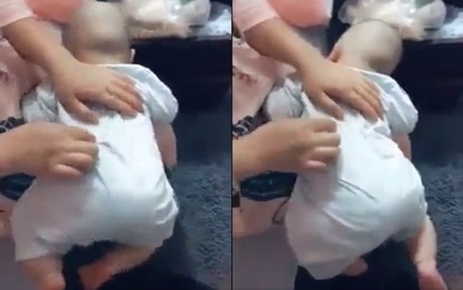 PHÁT SỐT màn lắc mông vô cùng đáng yêu của nhóc tì 'QUẨY' theo nhạc