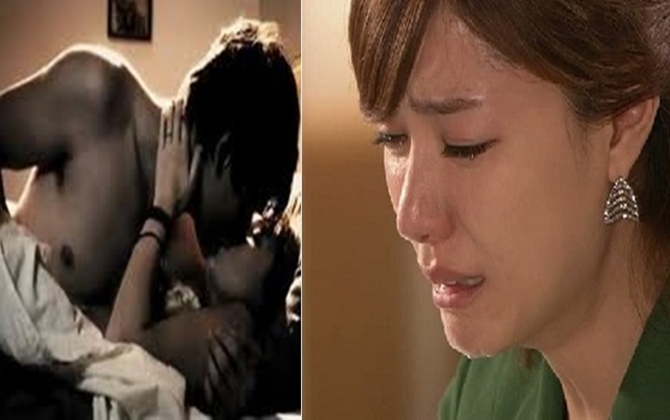 "Em rên khe khẽ thôi, vợ anh mà thức giấc thì chết cả đôi bây giờ!"