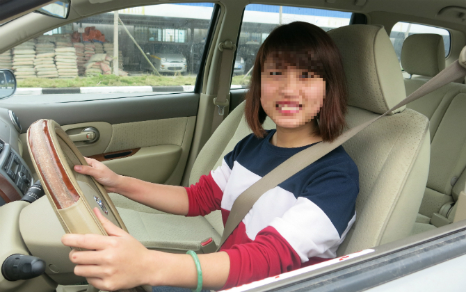 Cười ra nước mắt chuyện cánh mày râu “SỢ MẤT VÍA” khi bà xã lái xe ô tô