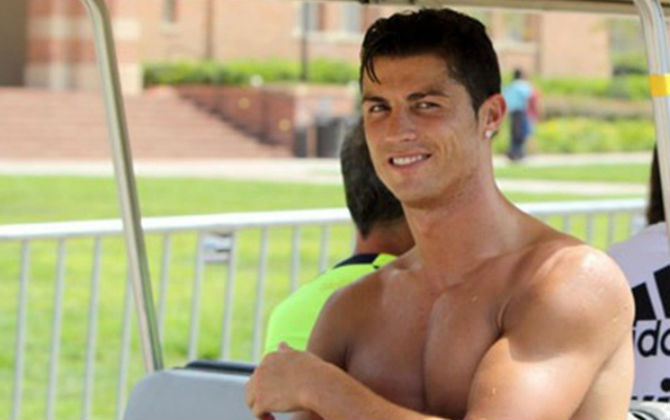 Cristiano Ronaldo có tất cả nhưng lại thiếu thứ này trên cơ thể, biết được ai cũng choáng