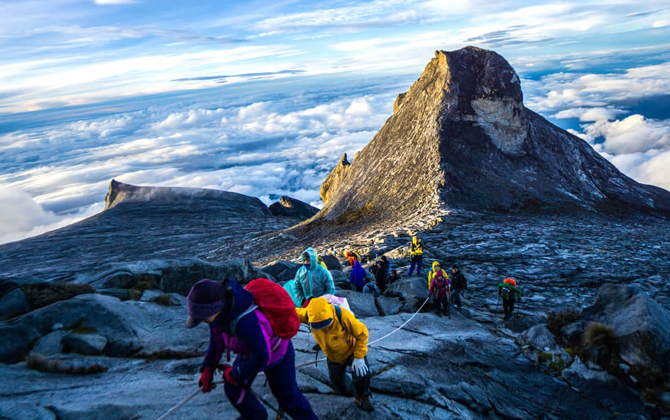 Kinh nghiệm chinh phục đỉnh Kinabalu - 'nóc nhà Đông Nam Á' ở Malaysia