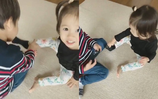 Lịm tim cảnh anh trai chăm sóc em gái bé nhỏ hút hàng triệu lượt xem