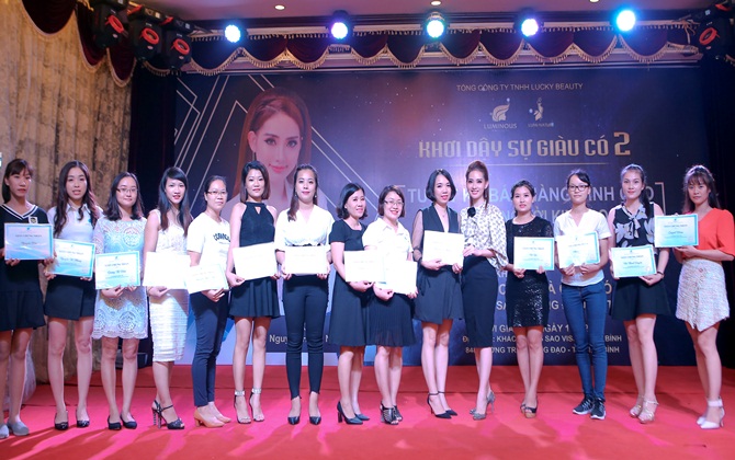 Khơi dậy sự giàu có 2! Luminous tôi luyện người kinh doanh xuất sắc thời đại
