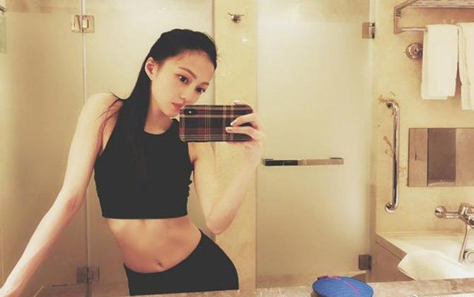 Mỹ nhân Trương Thiều Hàm gây sốt với bí quyết giữ dáng đẹp, eo thon dù đã bước sang tuổi 36