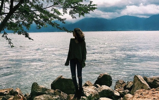 Học cách NGỪNG YÊU THƯƠNG một ai đó không quá khó đâu