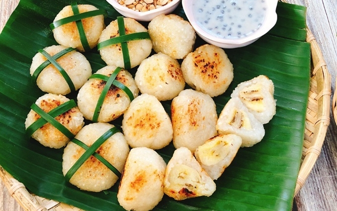 Chuối nếp nướng - món ăn vặt dân dã tự làm ngon chẳng kém hàng