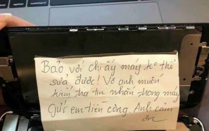 Vợ đòi kiểm tra tin nhắn điện thoại, chồng làm điều khiến ai cũng ôm bụng cười, nhưng dân mạng nghi ngờ chỉ là 'câu like'?