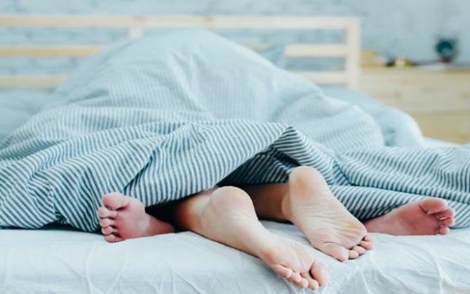 Đây là lý do tại sao cặp đôi có cùng chiều cao lại “yêu” tốt hơn?