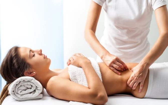 Cách massage bụng 2 phút cải thiện hệ tiêu hóa ai cũng có thể thực hiện