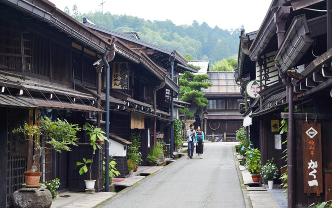 Đến Nhật Bản bỏ qua Tokyo để ghé vào những ngôi làng nhỏ xinh nhưng duyên dáng