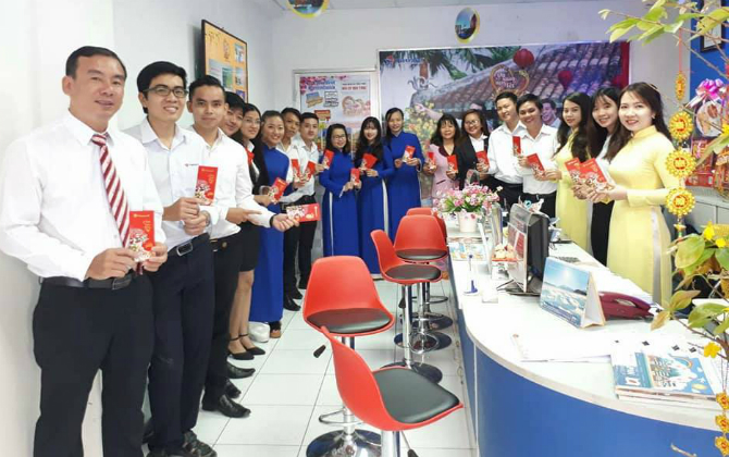 Đi làm ngày khai xuân: Sếp “nhà người ta” tung chiêu lì xì “độc” khiến ai cũng thích thú