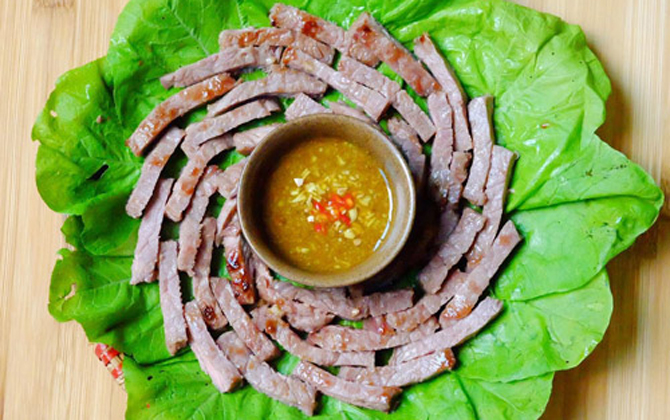 Bò cuốn lá cải thanh mát, ngọt lịm ăn bao nhiêu cũng không ngán