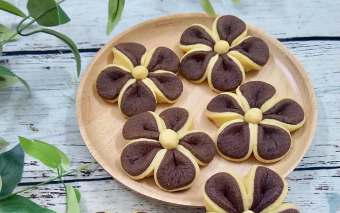 Phát sốt với bánh quy chocolate hoa mai đẹp xinh ngon miệng