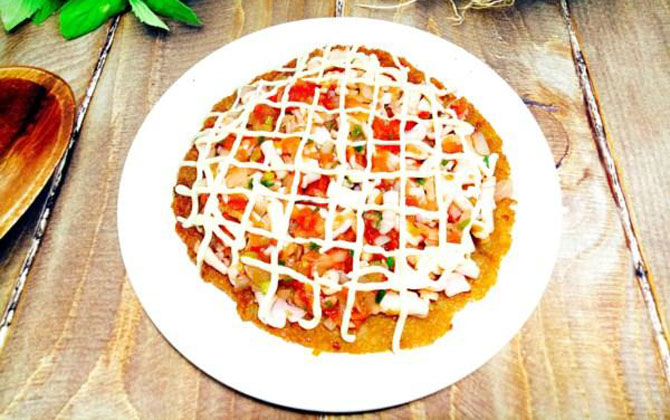 Tận dụng bánh chưng ngày Tết làm bánh pizza lạ miệng cực ngon