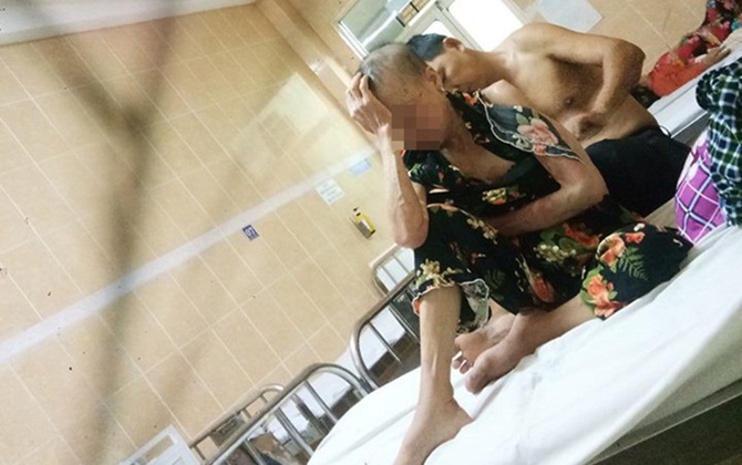 Vợ bị u phổi, mặt già như bà nội, hành động của chồng khiến nhân chứng thốt lên: "10 người mới có một"