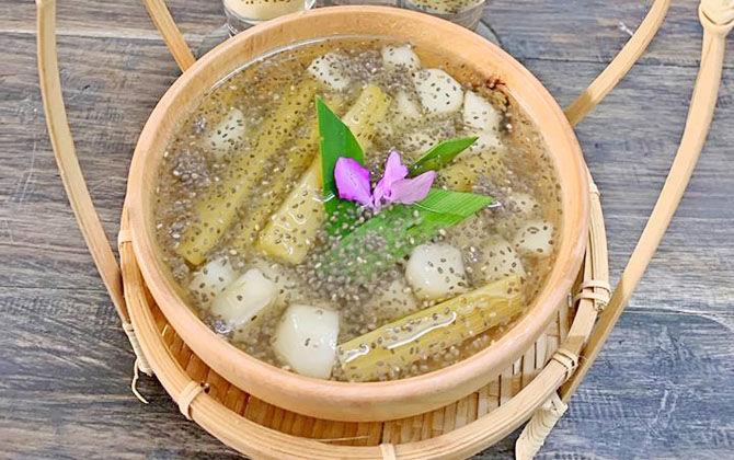 Cuối tuần làm nước mía củ năng hạt chia giải khát mát hết cả ruột gan