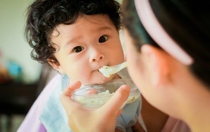 Con chậm lên cân vì nấu cháo, bột theo cách này, nguyên nhân khiến nhiều bà mẹ bất ngờ