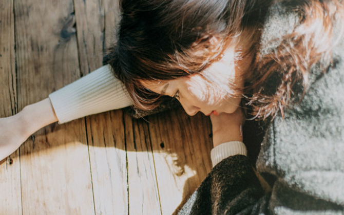 Những câu hỏi “kém duyên” của nàng làm chàng mất hứng