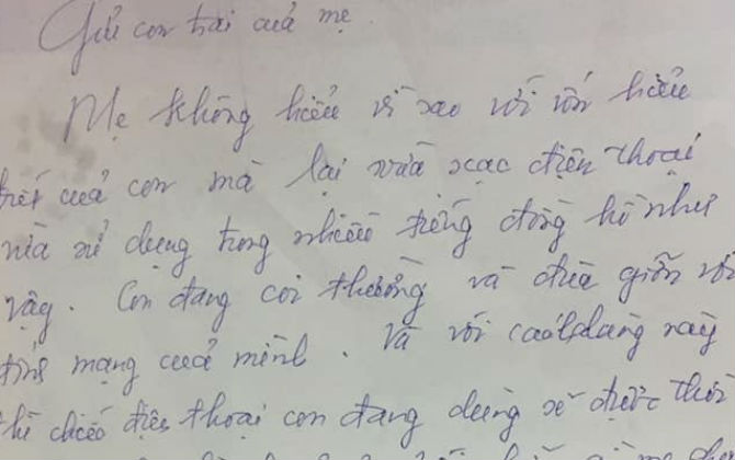 Chàng trai vừa sạc vừa dùng điện thoại để chơi game, mẹ bất lực đành gửi một mảnh giấy kèm lời khuyên mà bất cứ ai cũng phải biết kẻo gặp nguy