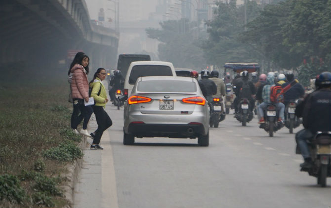 Từ hình ảnh chồng ôm thi thể vợ khóc ngất sau tai nạn trên cao tốc, mọi người đi đường phải NHỚ ĐIỀU QUAN TRỌNG này