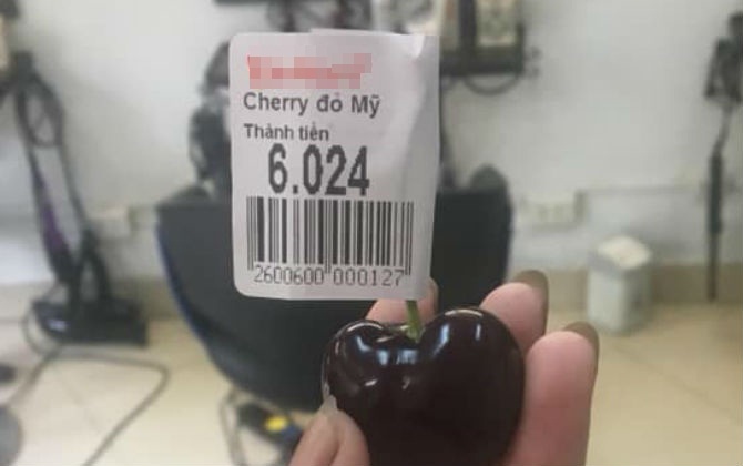 Chị kêu thèm cherry, em làm điều bất ngờ nhưng lời nói của đứa trẻ hồn nhiên mới khiến dân mạng bất ngờ về sự đáng yêu