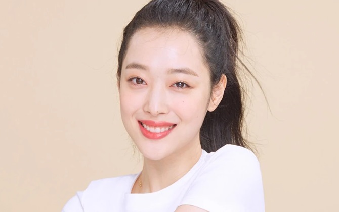 Không ngờ, "nữ hoàng nổi loạn" Sulli đầu quân vào SM Entertainment bằng cách này!