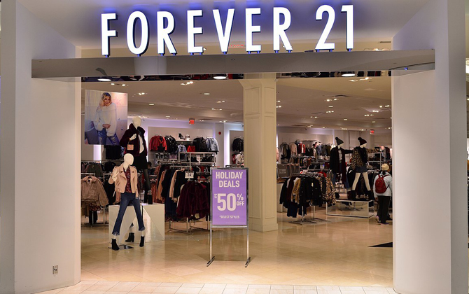 Từ hai bàn tay trắng đến doanh thu tỉ đô, cuối cùng Forever 21 lại phá sản vì lí do này