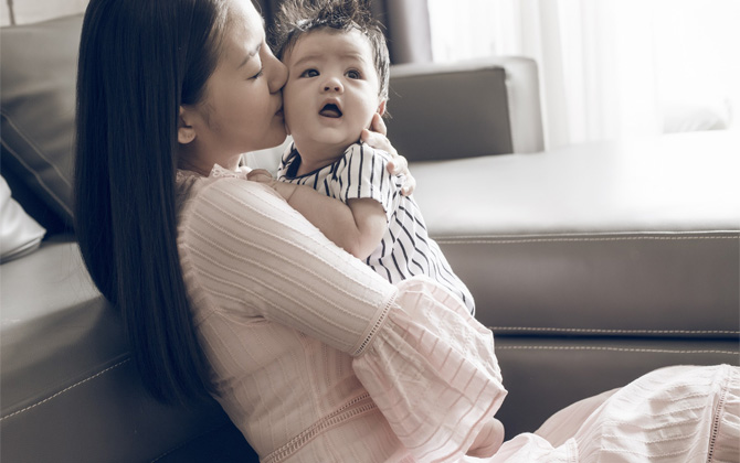 8 khoảnh khắc làm người vợ rơi nước mắt trong thời gian ở cữ