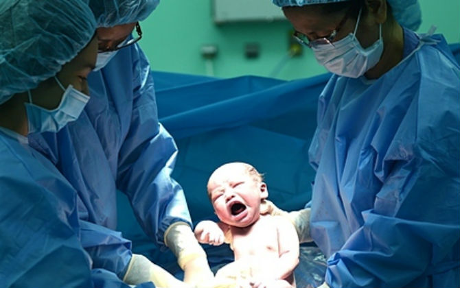 Sản phụ suýt mất con khi đòi 'sinh thuận tự nhiên'