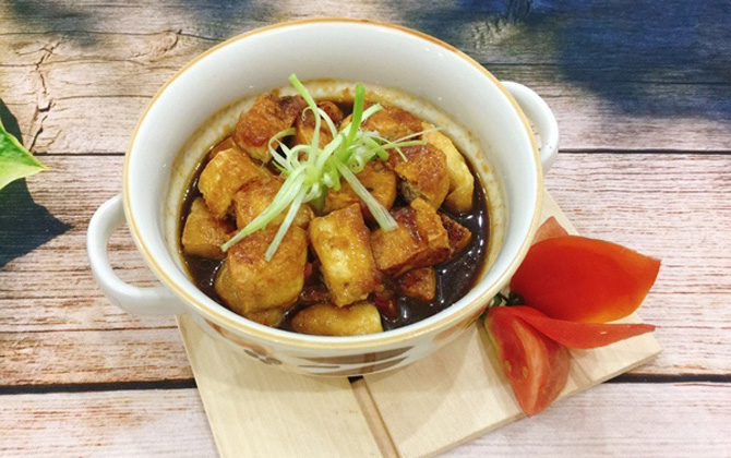 Đậm đà đậu phụ chưng xì dầu khiến cả nhà "vét sạch nồi cơm"