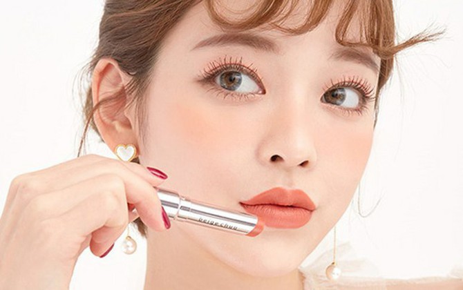 Nhìn lại một loạt các trends làm đẹp của 2019 và dự báo các xu hướng 2020 chắc chắn sẽ khiến nàng phát sốt