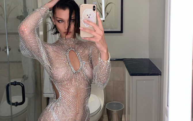 Bella Hadid không ngại diện váy xuyên thấu lộ hết nội y