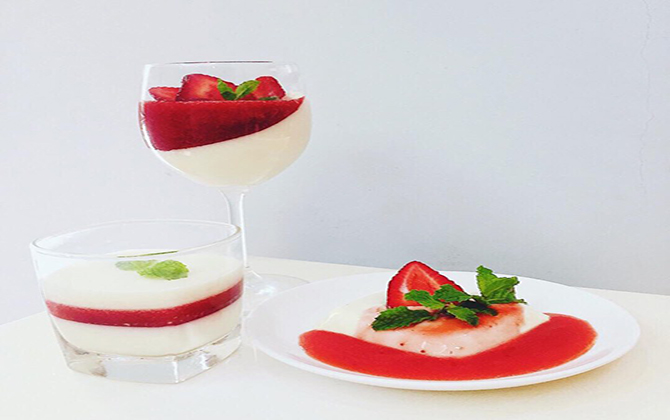 9x Gợi ý làm Panna cotta dâu tây "chống ngấy" trong dịp tết