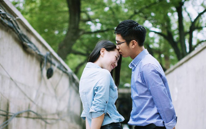 Người luôn chờ bạn trả lời tin nhắn, nhất định rất yêu bạn