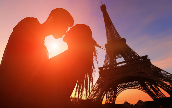 Valentine sắp đến rồi, hãy cùng chàng viết lên "chuyện tình Paris" dành cho riêng mình!