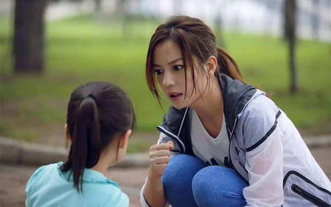 3 câu mẹ nói hàng ngày làm tổn thương trẻ nhất, đừng trách bé không gần gũi với bạn