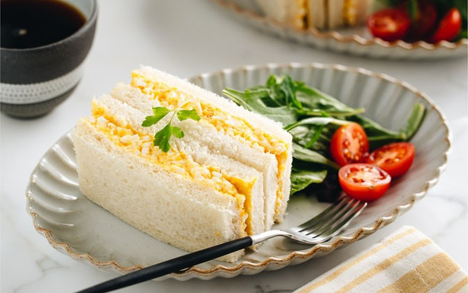 Bánh sandwich trứng kiểu Nhật, bữa sáng ngon tuyệt cú, cho ngày mới hứng khởi