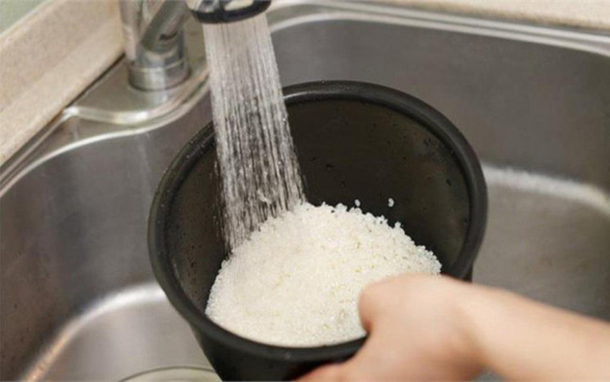 Bí quyết hầm cháo nhanh nhuyễn trong ít phút, siêu tiết kiệm ga, điện
