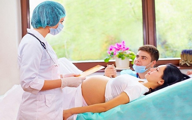 Bác sĩ sản khoa đưa ra lưu ý cho bà bầu khi sinh trong mùa dịch Covid–19