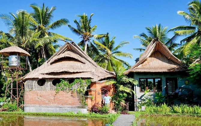 Cặp vợ chồng du lịch tới Bali và có kỳ cách ly trong mơ