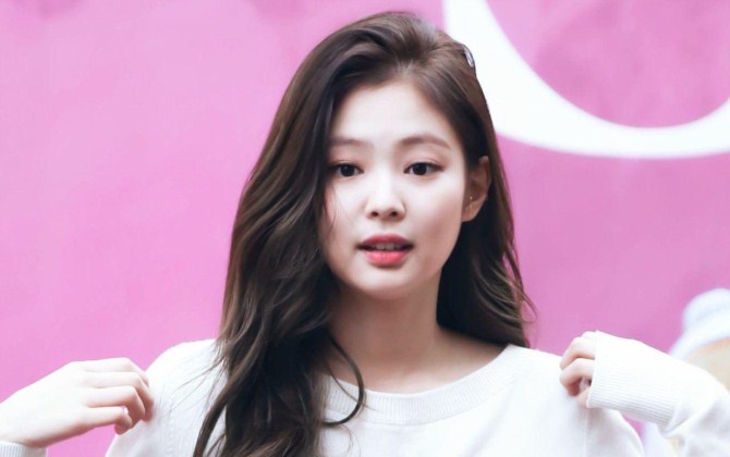 Học hỏi phong cách trang điểm vạn người mê của "girl crush" Jennie BlackPink