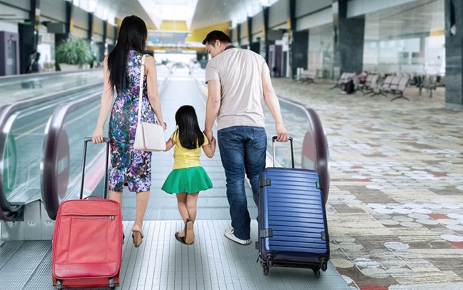 “Dắt túi” ngay những mẹo này là cha mẹ tự tin đi máy bay đường dài với con