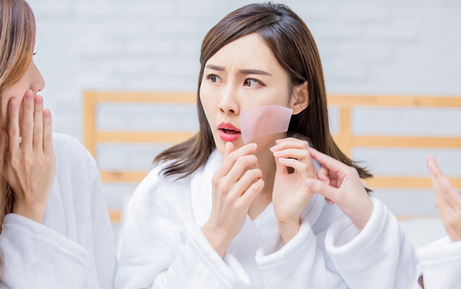 Trời mùa hè, da đổ dầu bóng nhẫy như bôi mỡ cũng láng mịn, không tỳ vết chỉ nhờ 7 cách đơn giản