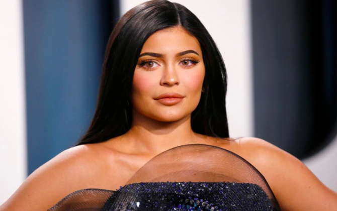 Không phải tỷ phú tự thân trẻ nhất thế giới, Kylie Jenner vẫn là ngôi sao được trả thù lao cao nhất