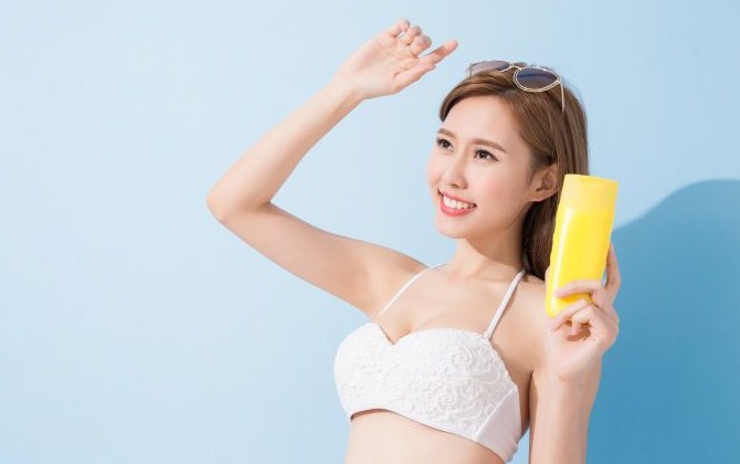 Mẹo hay chọn kem chống nắng cho da dầu mụn bạn nhất định không được bỏ qua