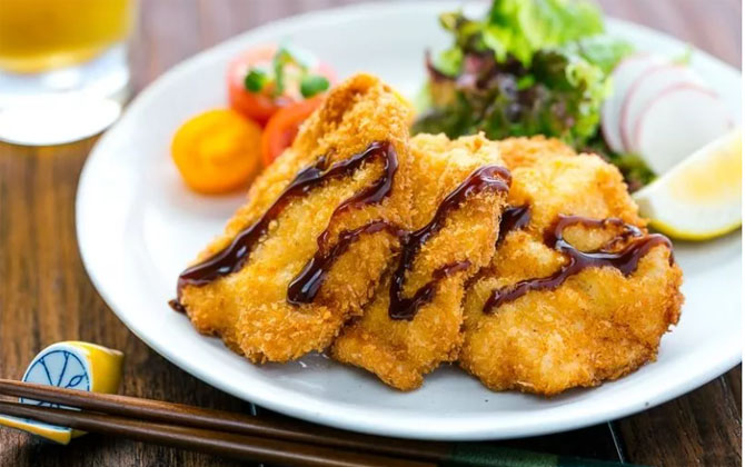 Gà rán Katsu - chỉ mất ít phút mà đã có món ngon thơm ngậy, giòn tan đầu lưỡi khiến cả nhà thích mê