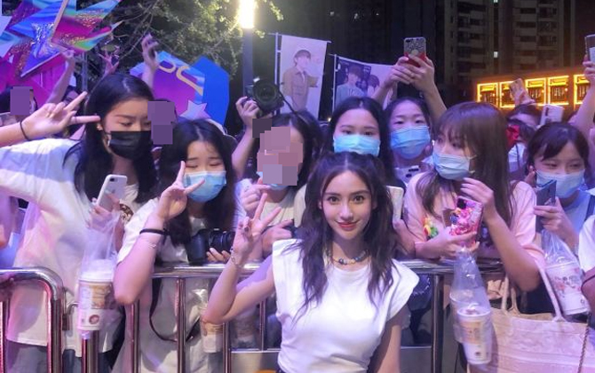 Angela Baby khoe nhan sắc nổi bật trong loạt ảnh không chỉnh sửa lại cực thân thiện với fan!