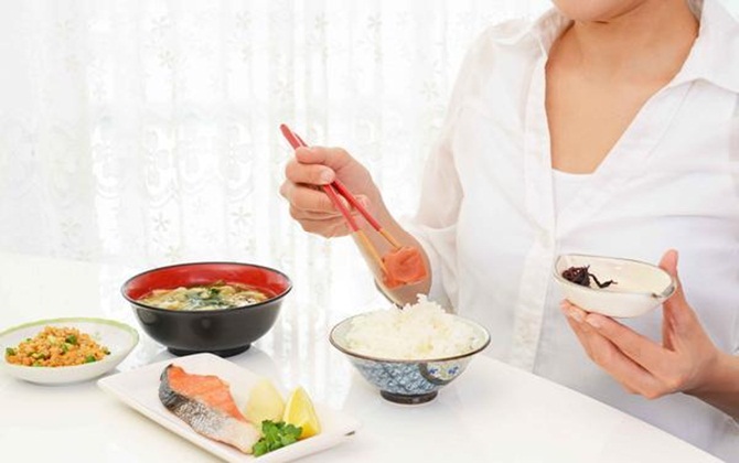 Sau khi ăn mà có 4 dấu hiệu này chắc chắn bệnh nghiêm trọng đã 'ghé thăm' cơ thể bạn