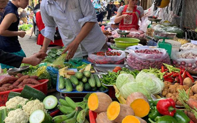 Vợ đưa 40.000 đồng bảo đi chợ mua loạt đồ ăn, chồng 'mếu máo cầu cứu', mọi người khuyên những bí quyết 'cười bò'